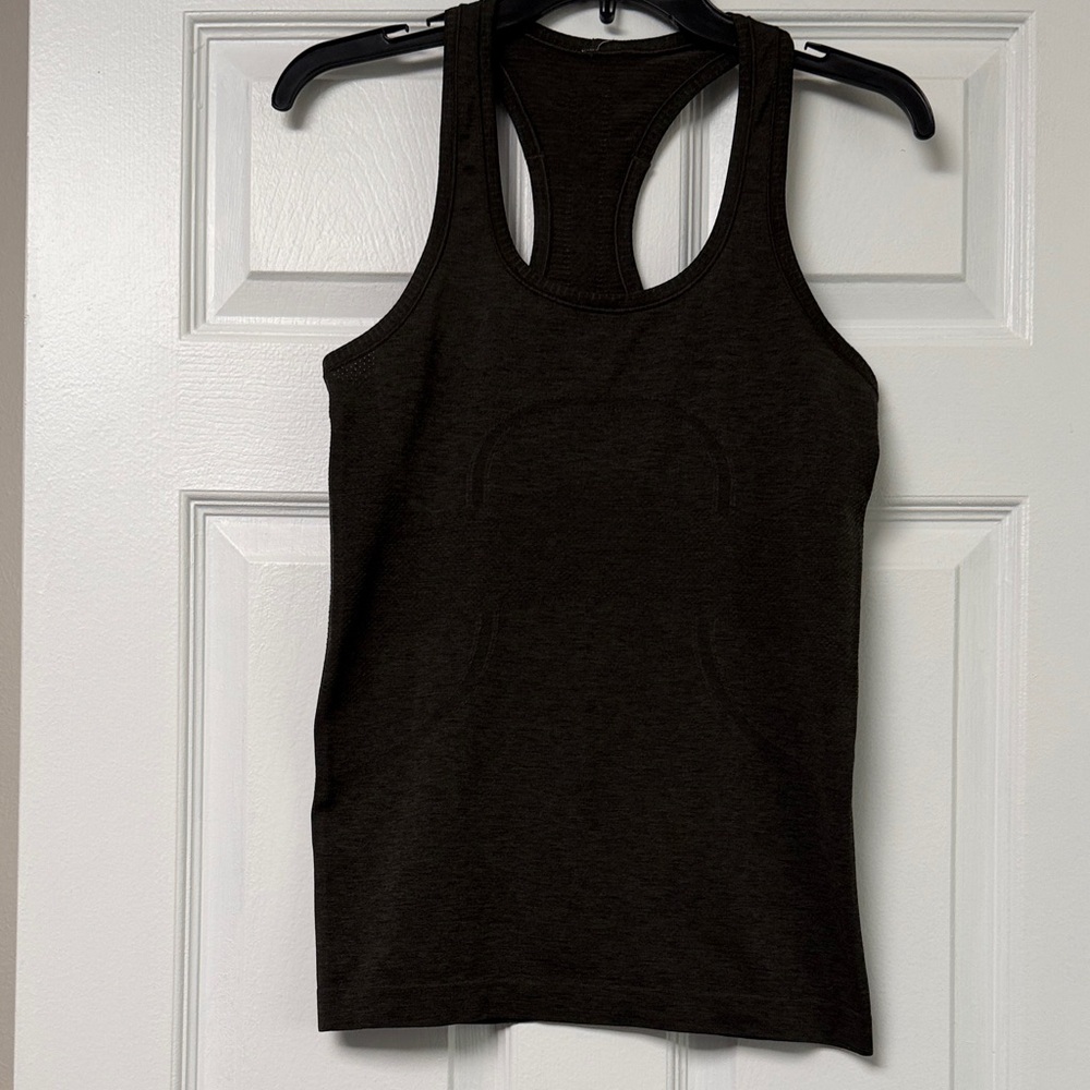 Women’s Lululemon Forrest Green Racerback Tank Top size 6